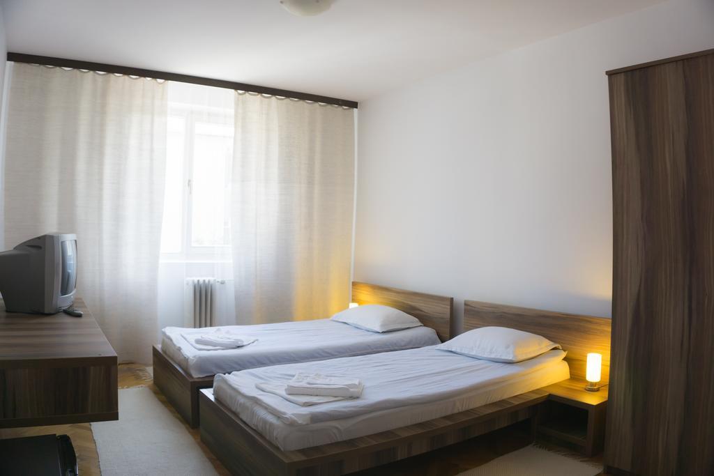Hotel Merkur Miercurea Ciuc Exterior photo